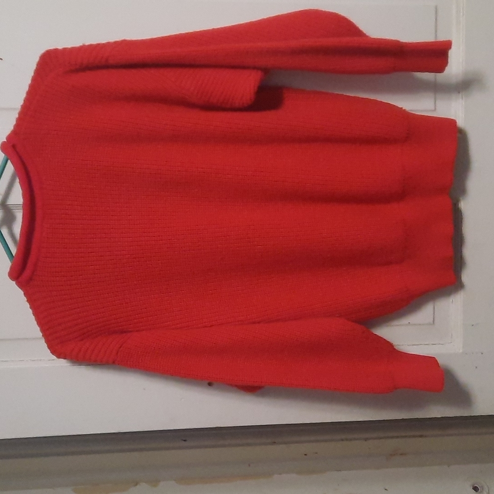 WOMEN'S KNITTED SWEATER WITH LONG SLEEVES. - Picture 4 of 4
